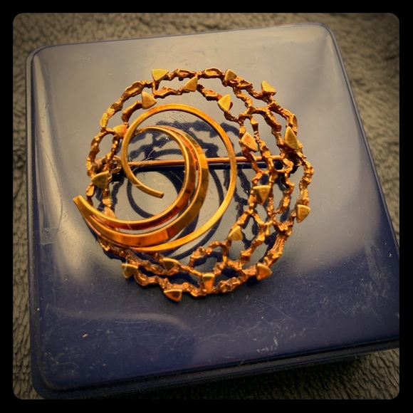 Vintage 50’s Gold-Plated Brooch - Picture 1 of 2